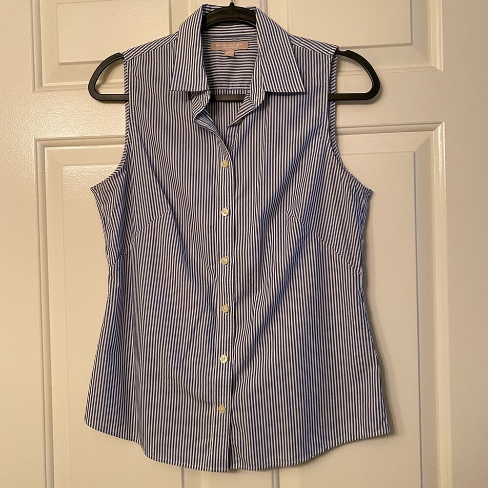 Banana Republic Blue and White Striped Button Down Shirt